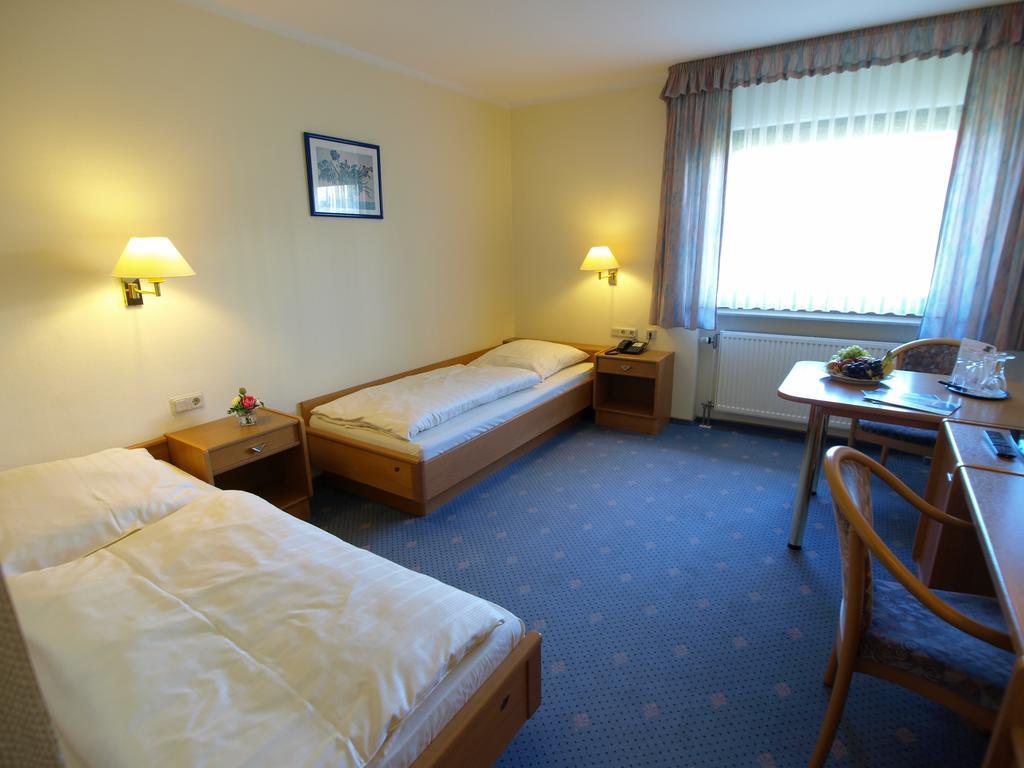 Hotel Landhaus Silbertanne Ротенбург ан дер Фулда Екстериор снимка