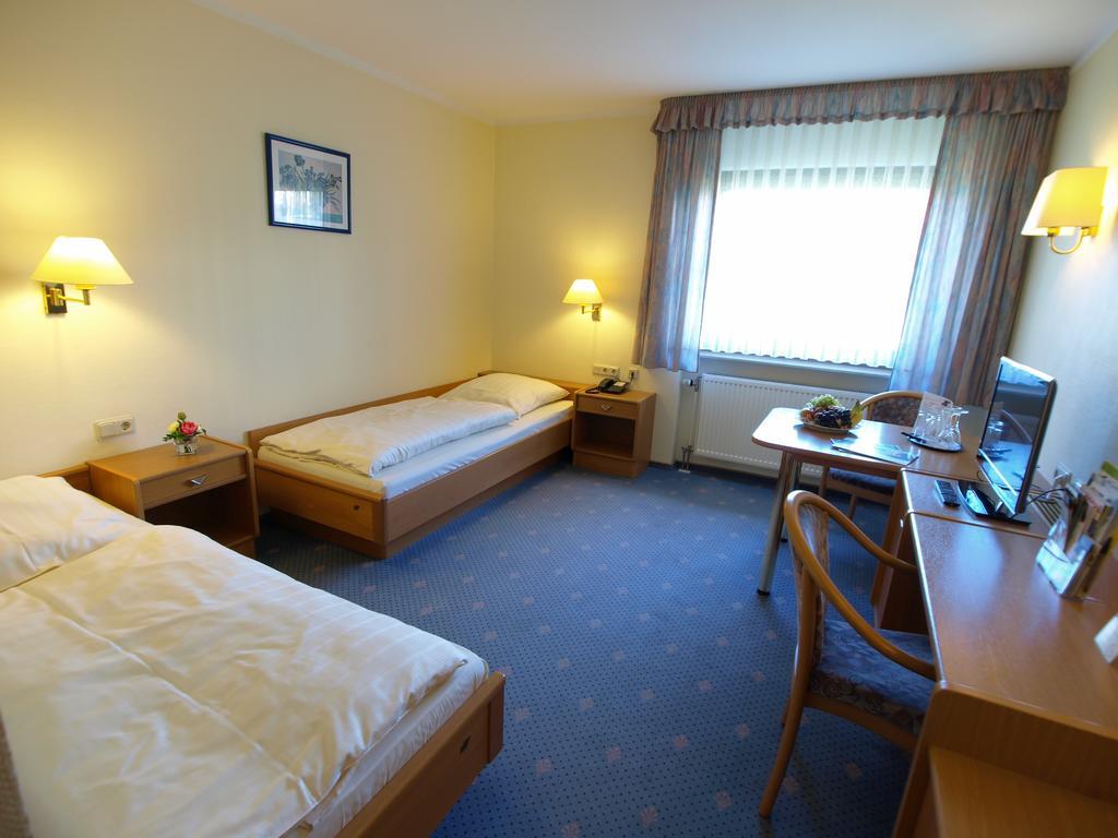 Hotel Landhaus Silbertanne Ротенбург ан дер Фулда Екстериор снимка